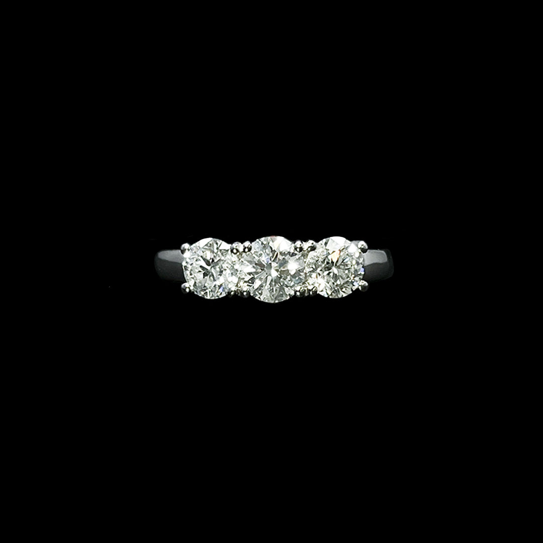 Diamond trilogy ring | Round brilliant | Platinum