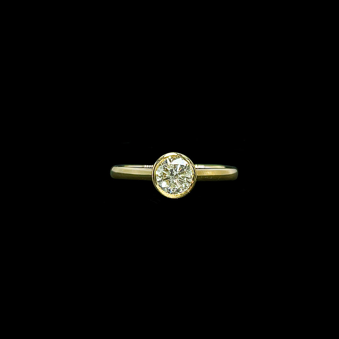 Diamond solitaire ring | Round brilliant | 18ct Yellow Gold