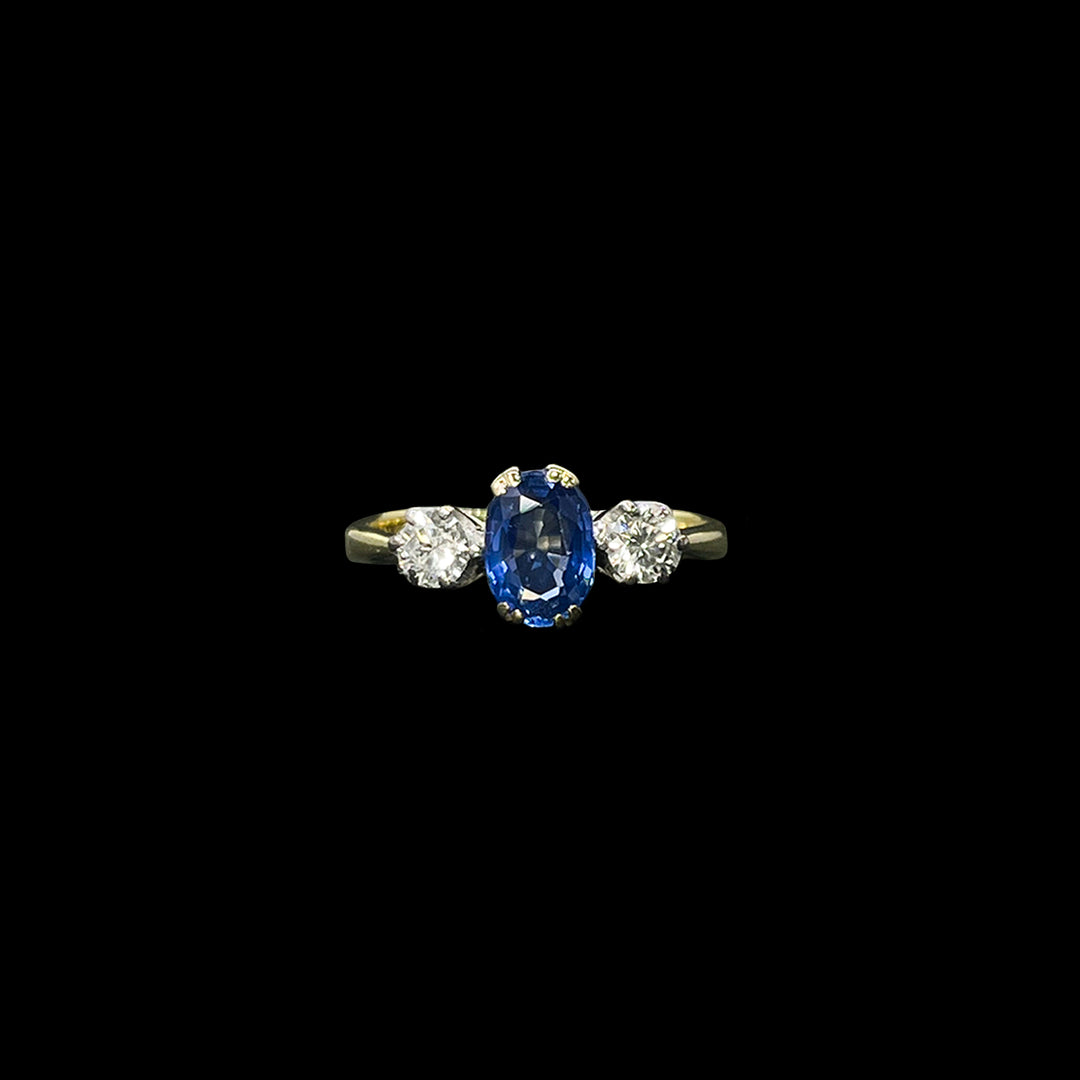 Sapphire and Diamond ring | Trilogy | 18ct Yellow Gold