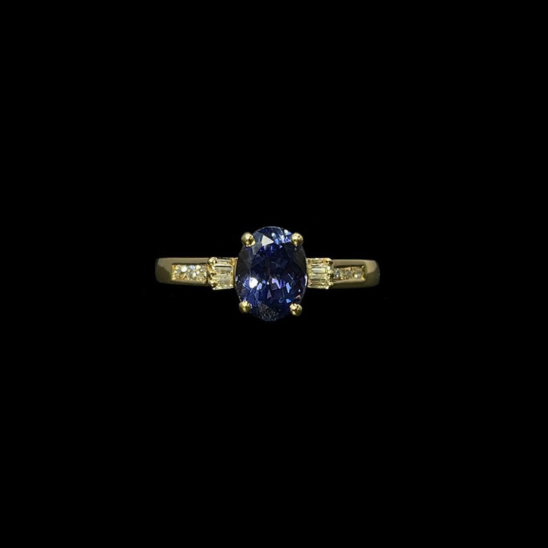 Tanzanite and Diamond ring | 18ct Yellow Gold