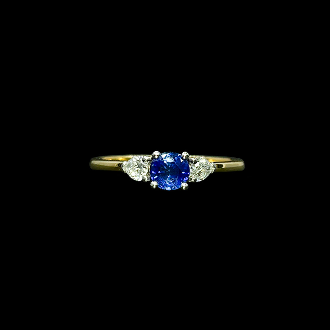 Sapphire and Diamond ring | Trilogy | 18ct Yellow Gold