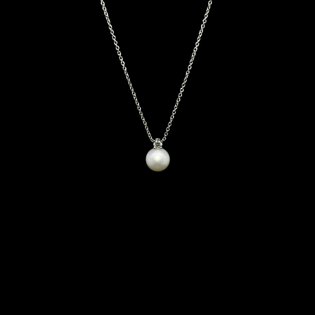 Pearl and Diamond pendant | 18ct White Gold
