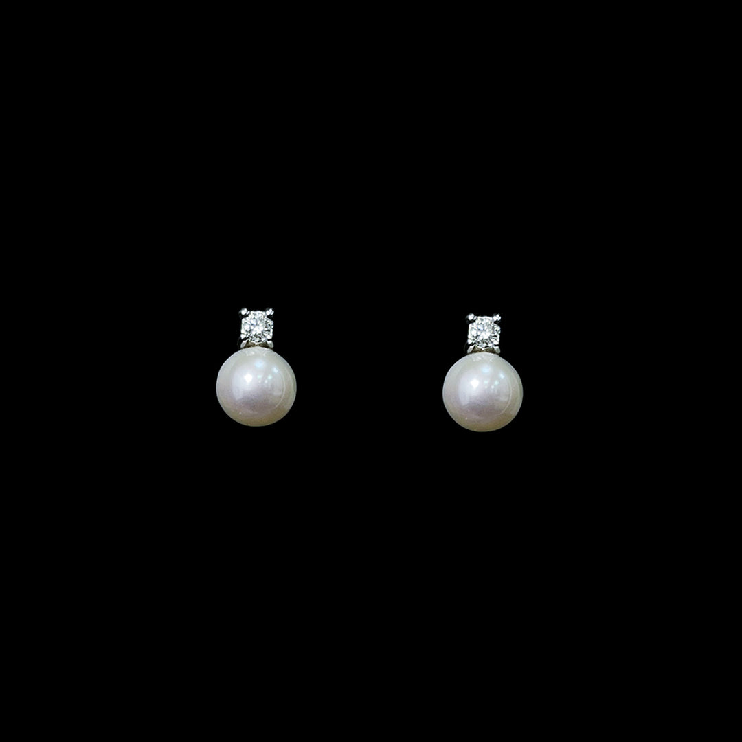 Diamond and Pearl earrings | 18ct White Gold