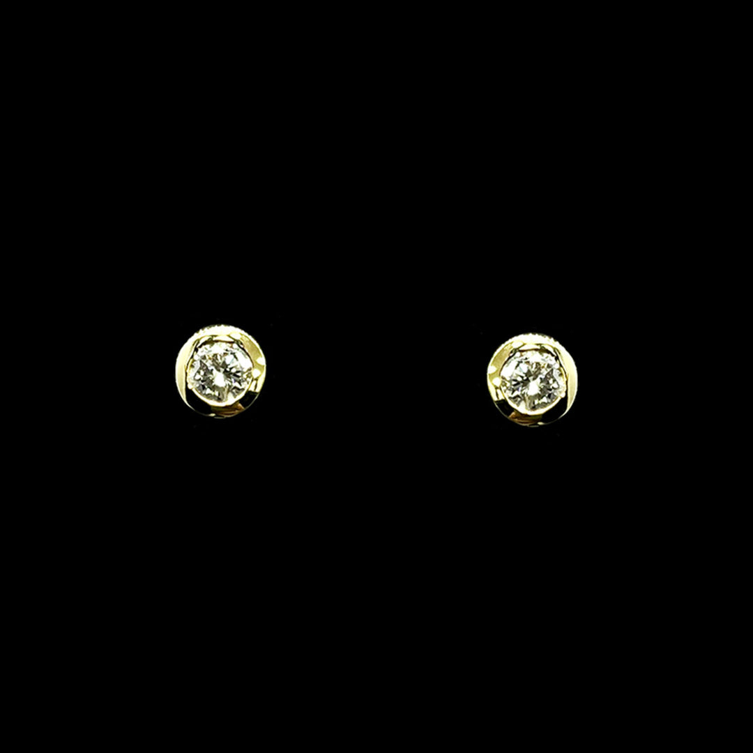 Diamond earrings | Rubover | 18ct Yellow Gold