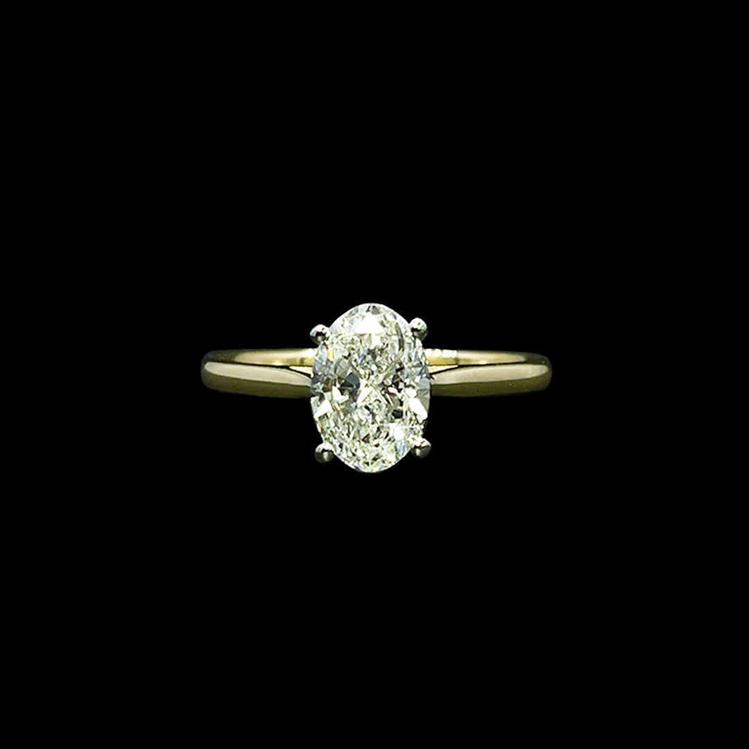 Diamond solitaire ring | Oval cut | 18ct Yellow Gold