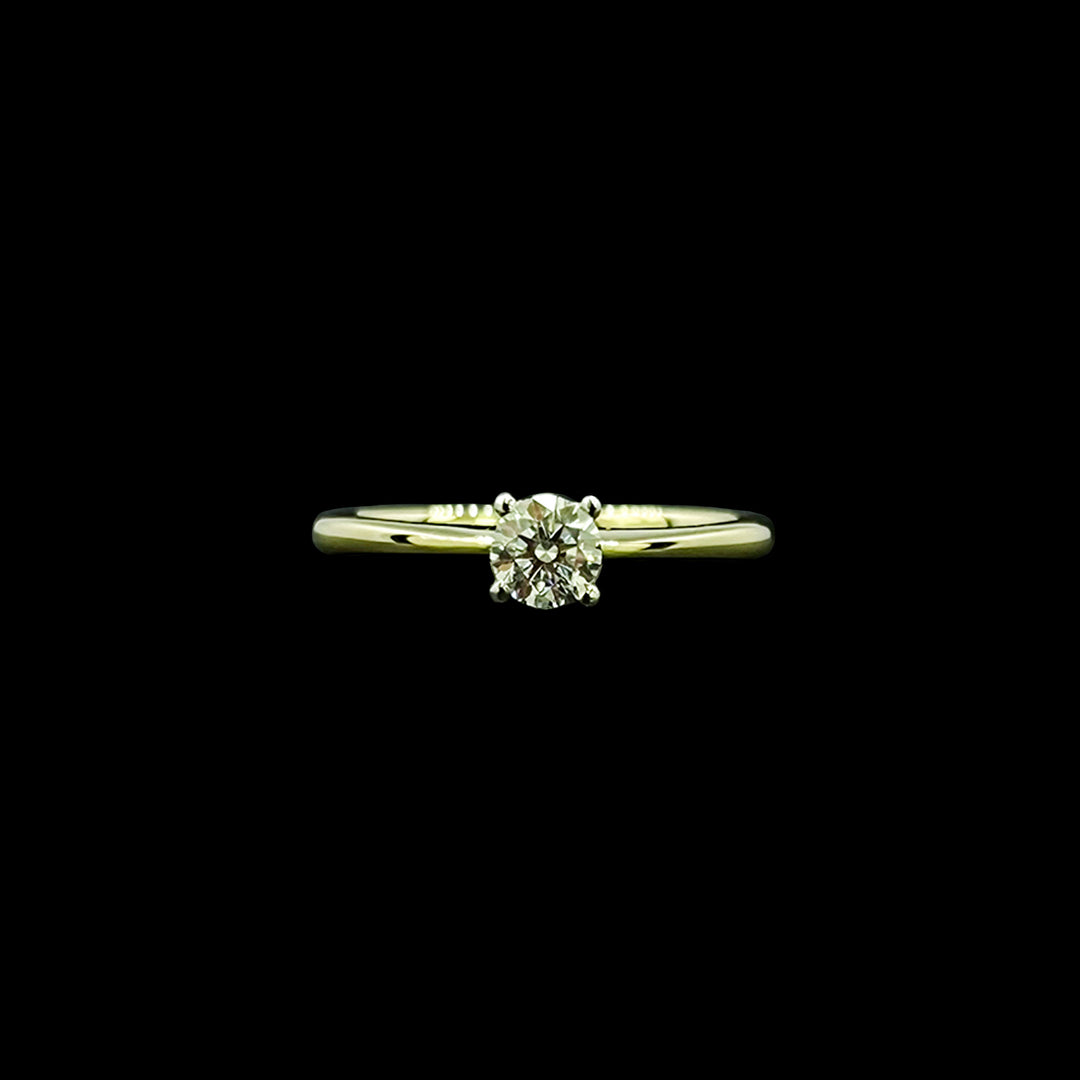 Diamond solitaire ring | Round brilliant | 18ct yellow gold