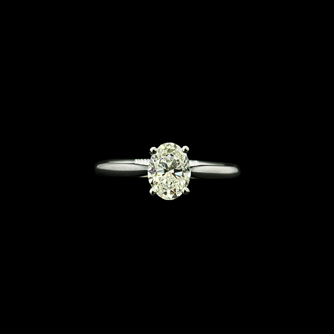 Diamond solitaire ring | Oval cut | Platinum