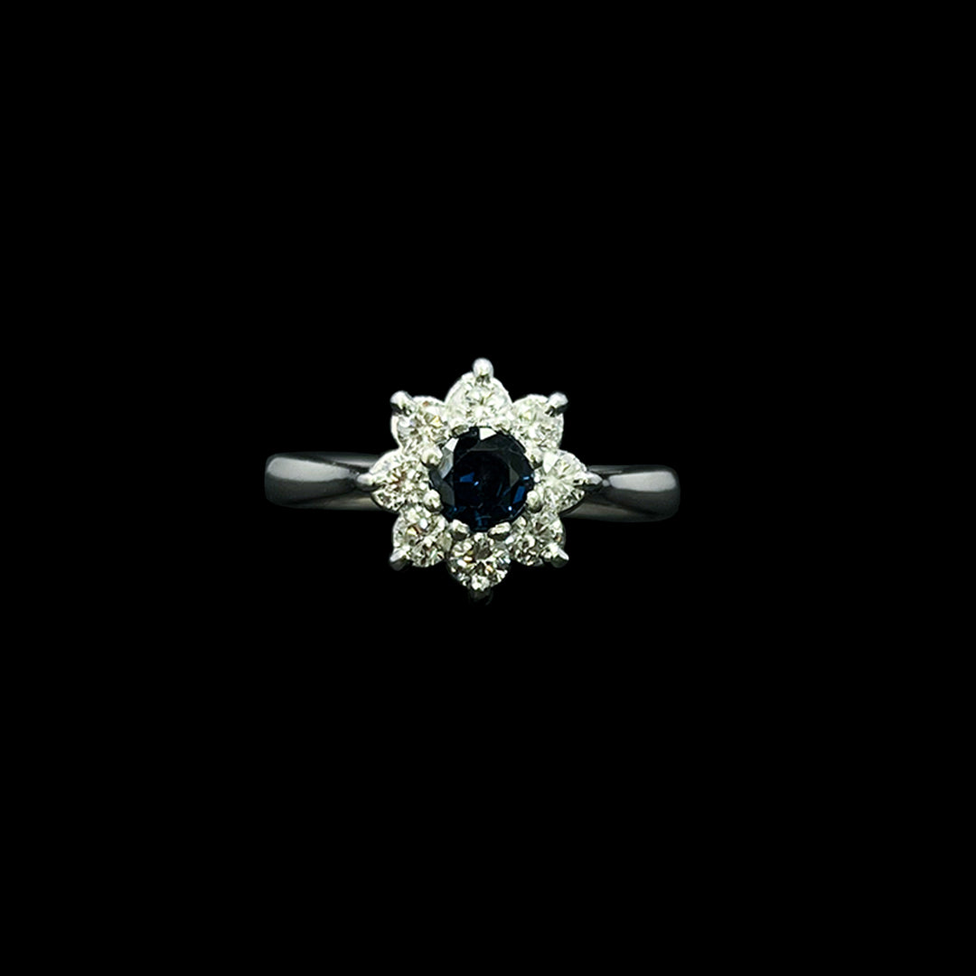 Sapphire and diamond ring | cluster | Platinum