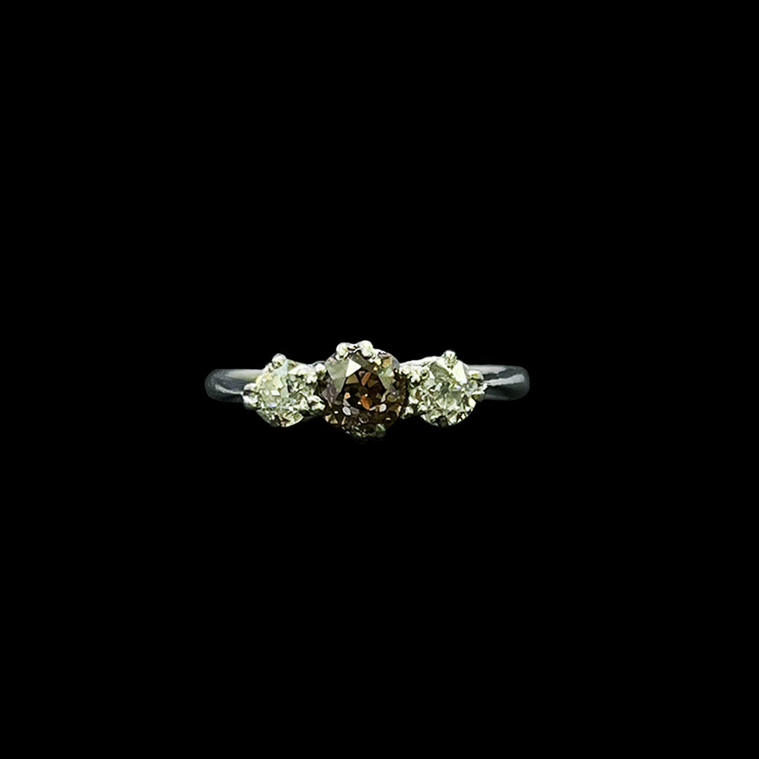 Diamond ring | Trilogy | 18ct white gold