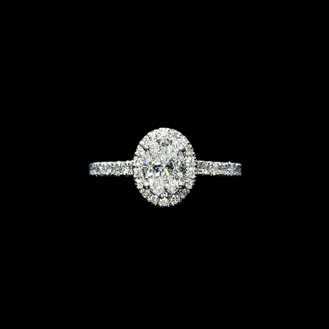 Diamond halo cluster | Oval | Platinum