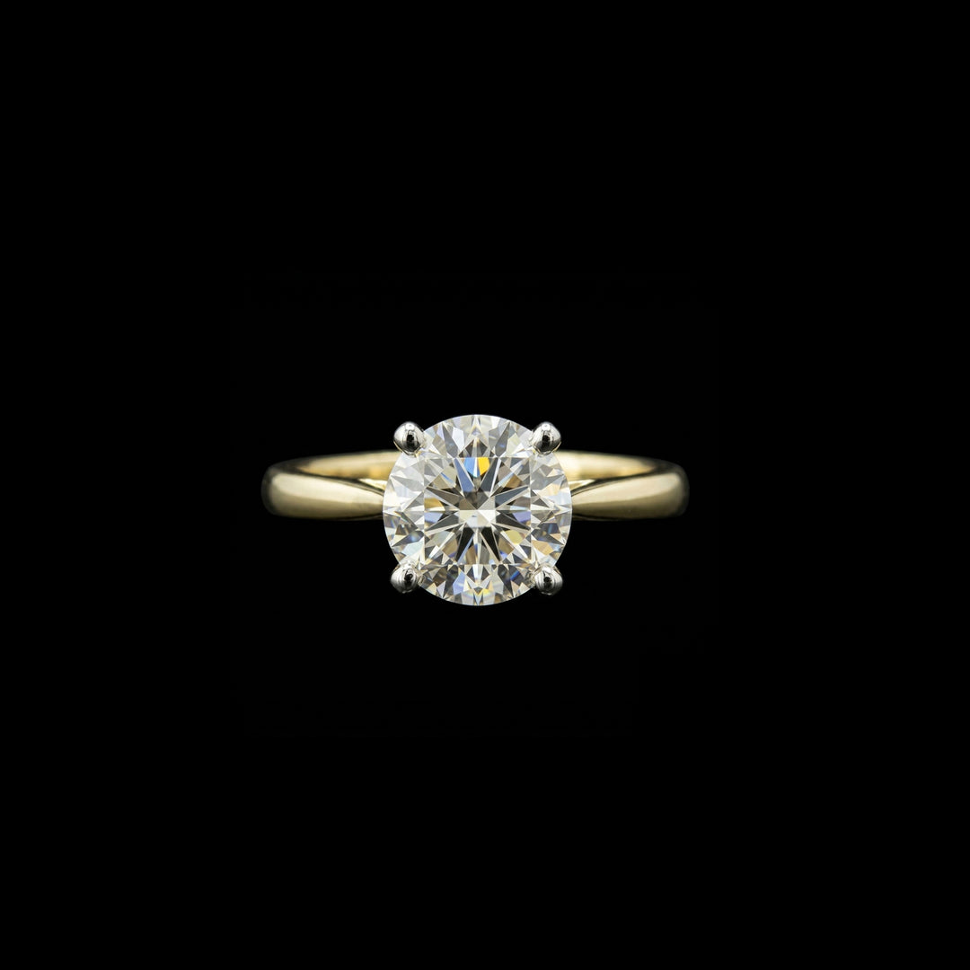 Diamond solitaire ring | Round brilliant | 18ct yellow gold