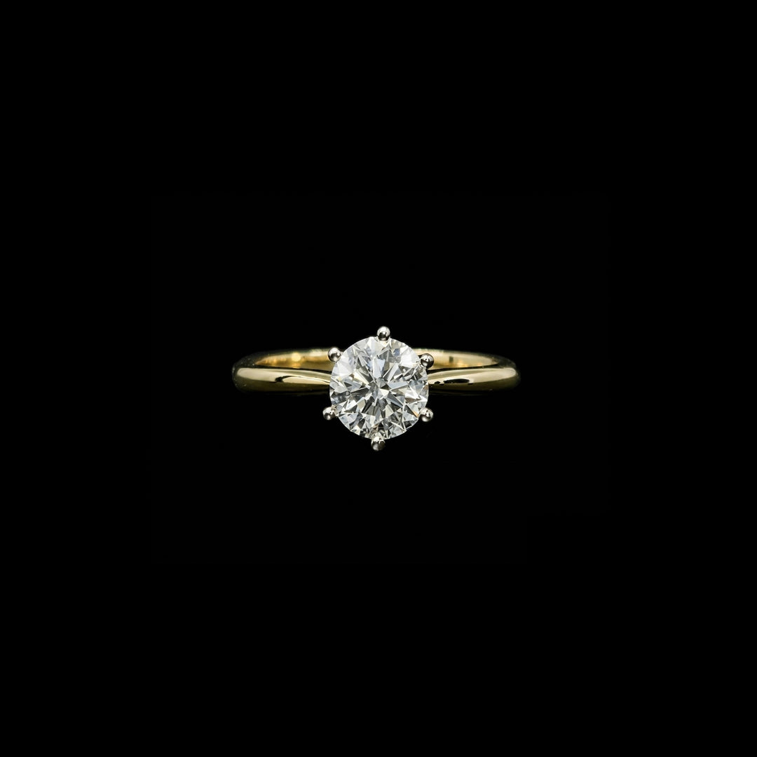 Diamond solitaire ring | Round brilliant | 18ct yellow gold