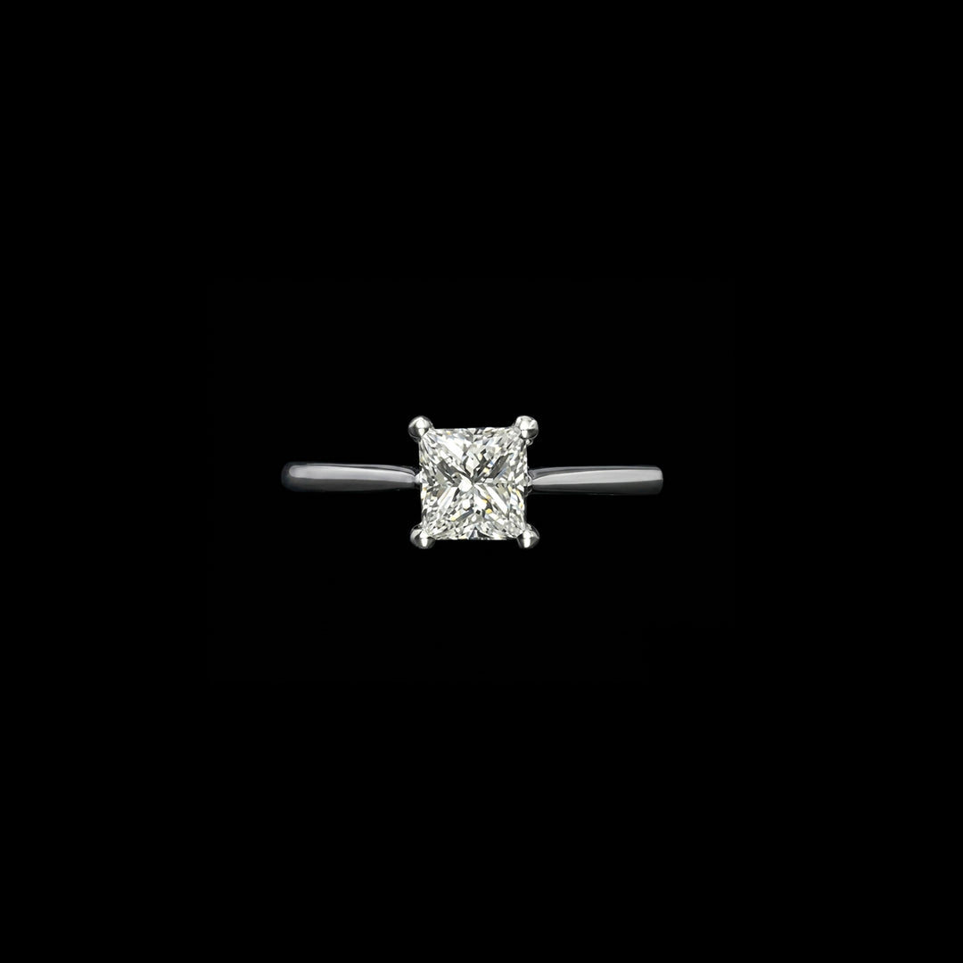 Diamond solitaire ring | Princess cut | 18ct White Gold