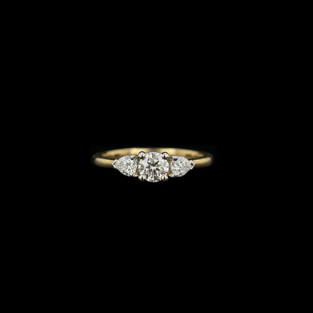 Diamond ring | Trilogy | 18ct yellow gold
