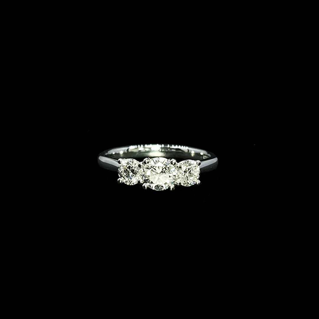 Diamond trilogy ring | Round brilliant | Platinum