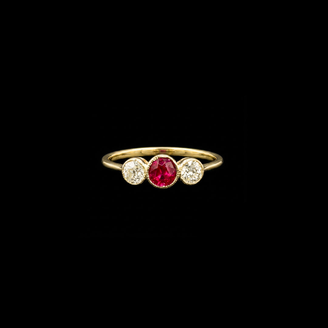 Ruby and diamond ring | trilogy | 18ct yellow gold